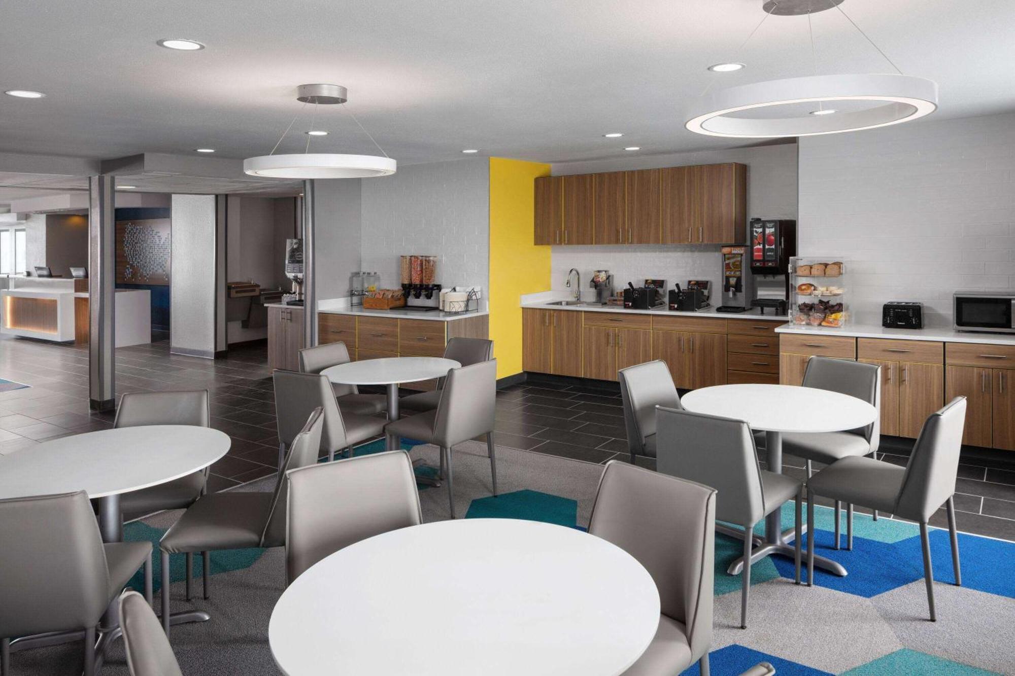 Microtel Inn & Suites By Wyndham Rapid City Buitenkant foto