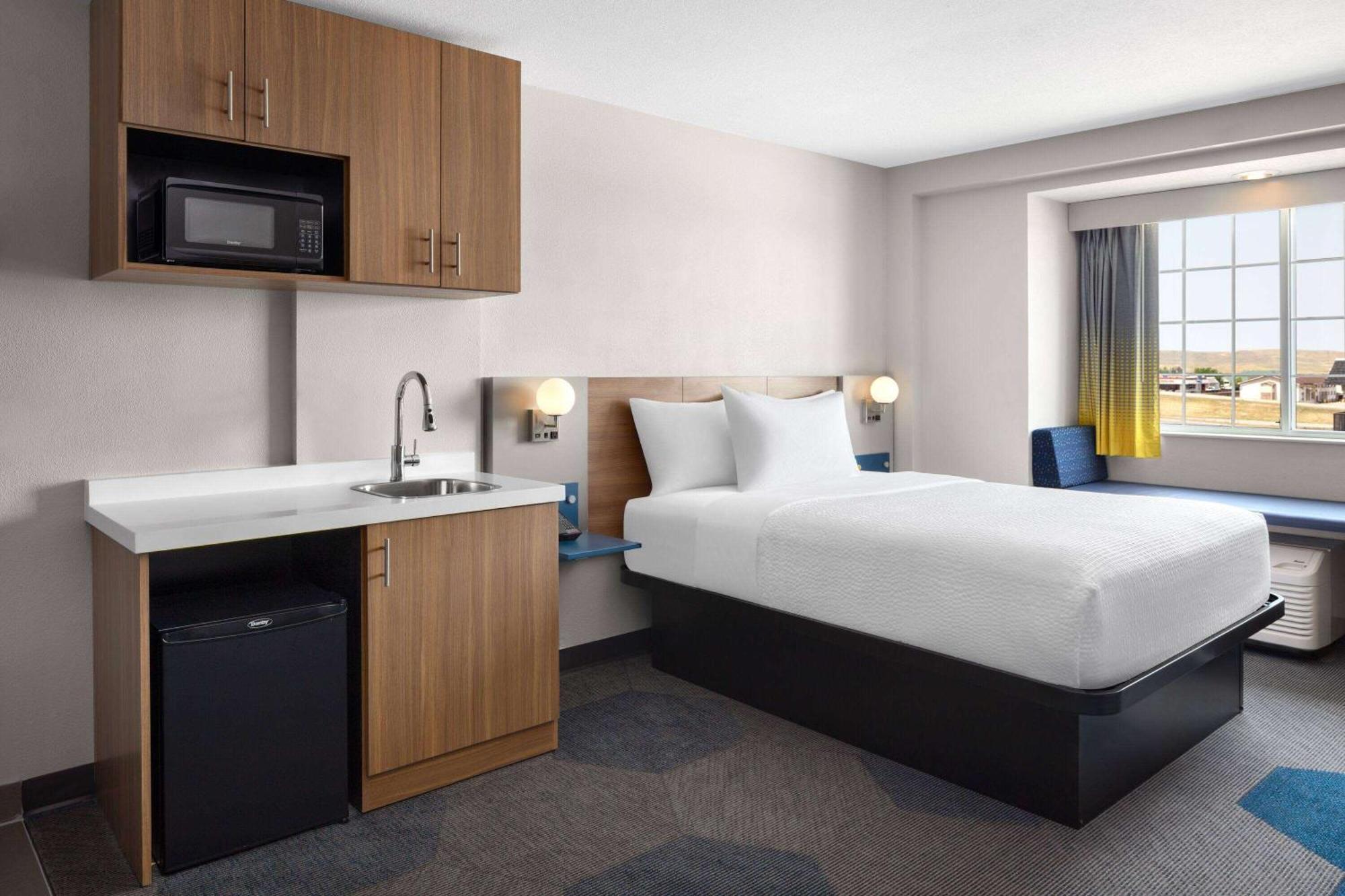 Microtel Inn & Suites By Wyndham Rapid City Buitenkant foto