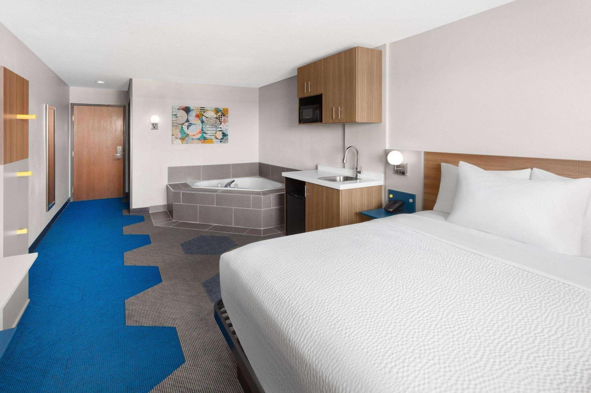 Microtel Inn & Suites By Wyndham Rapid City Buitenkant foto