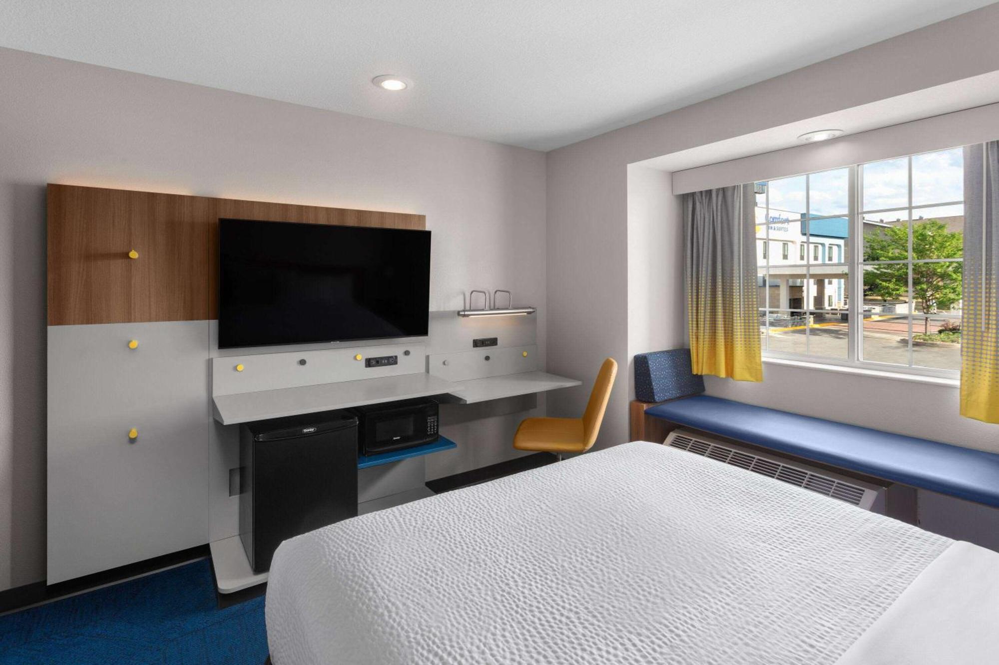 Microtel Inn & Suites By Wyndham Rapid City Buitenkant foto