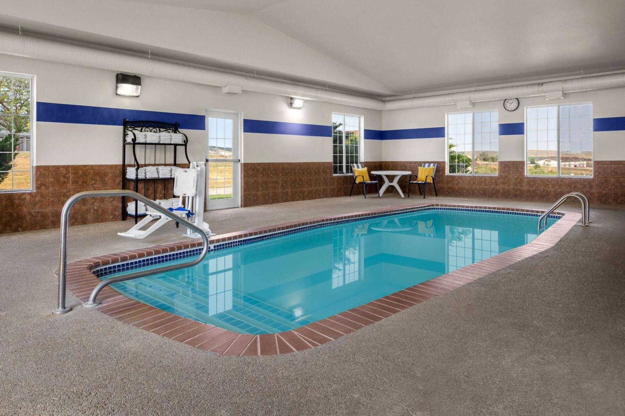 Microtel Inn & Suites By Wyndham Rapid City Buitenkant foto