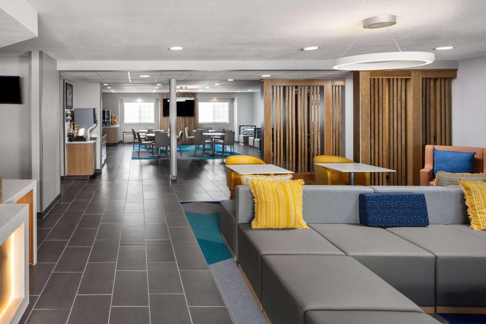 Microtel Inn & Suites By Wyndham Rapid City Buitenkant foto