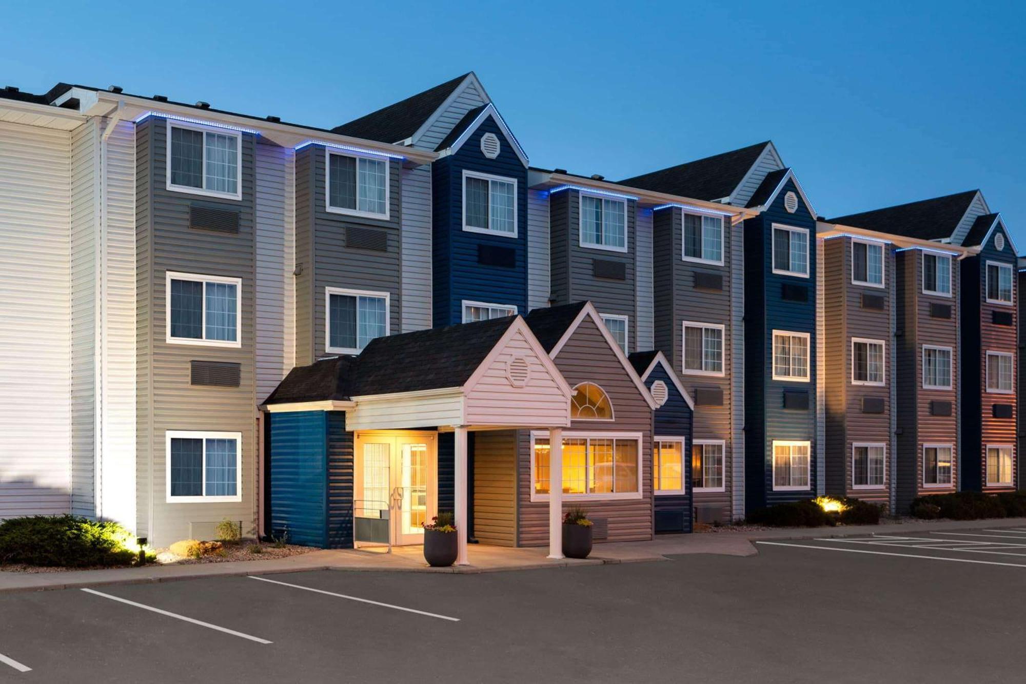 Microtel Inn & Suites By Wyndham Rapid City Buitenkant foto