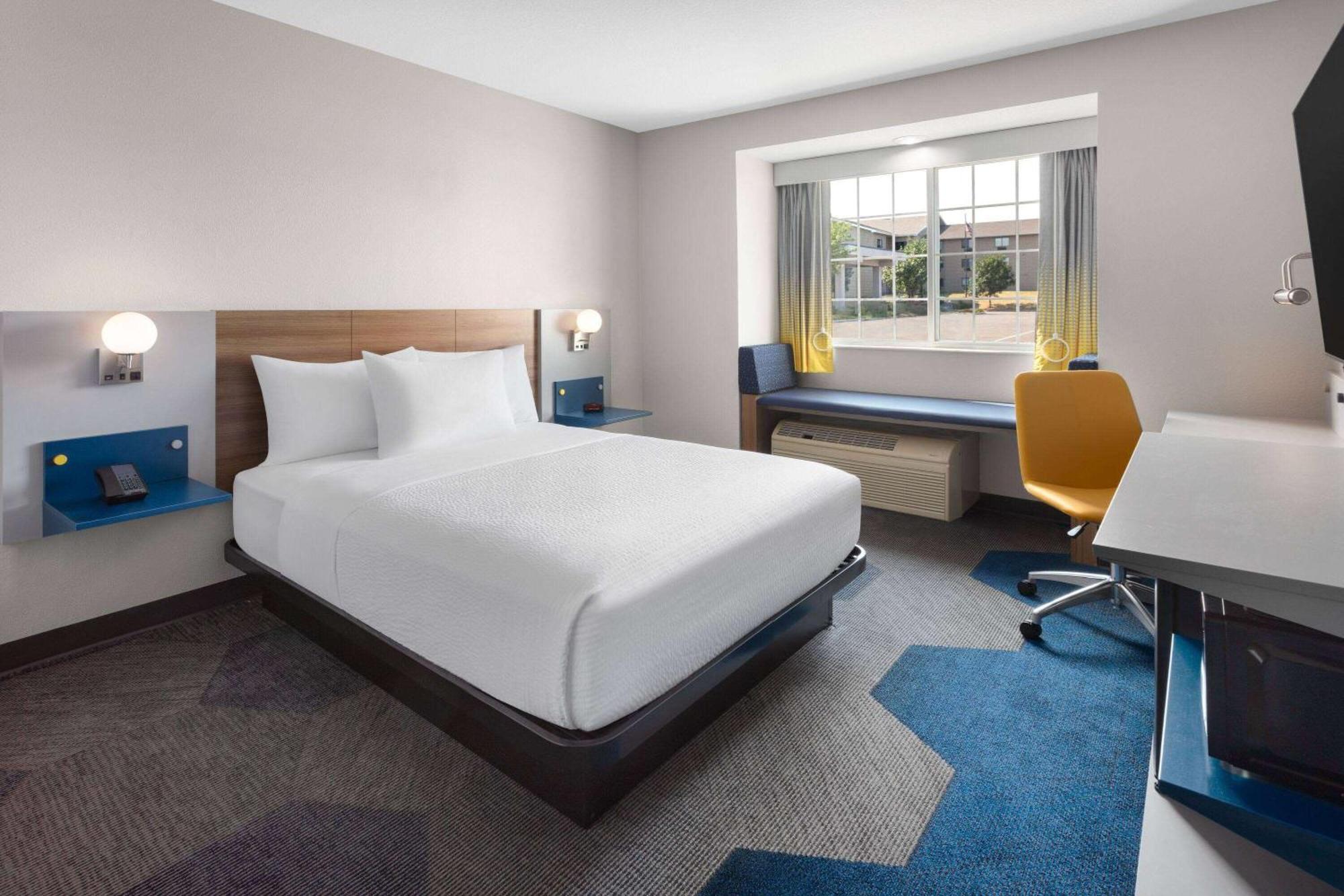 Microtel Inn & Suites By Wyndham Rapid City Buitenkant foto